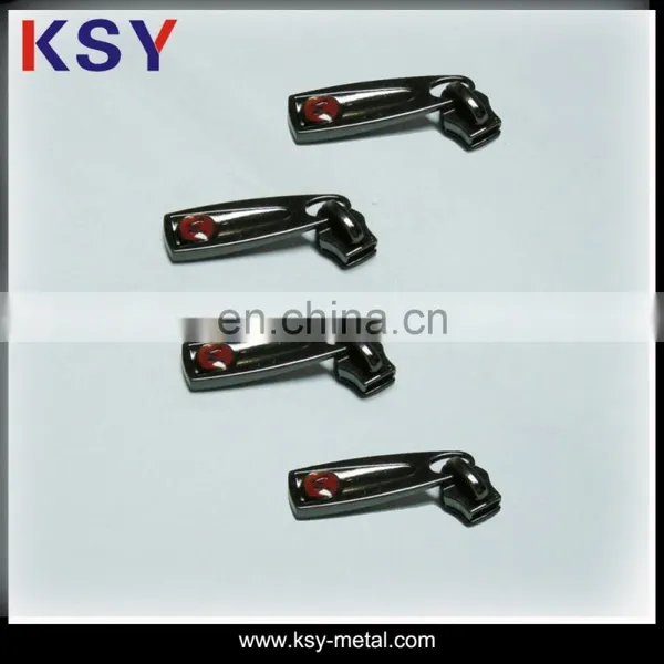 Fashion Style Custom Zipper Puller for Uniform Clothing photo-3