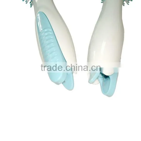 Professional Plastic Hair Brush With Clips photo-2