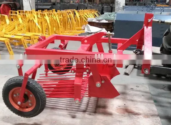 3 Point One Row Potato Digger for Tractors/ PTO Powered Potato Digger Machine photo-3