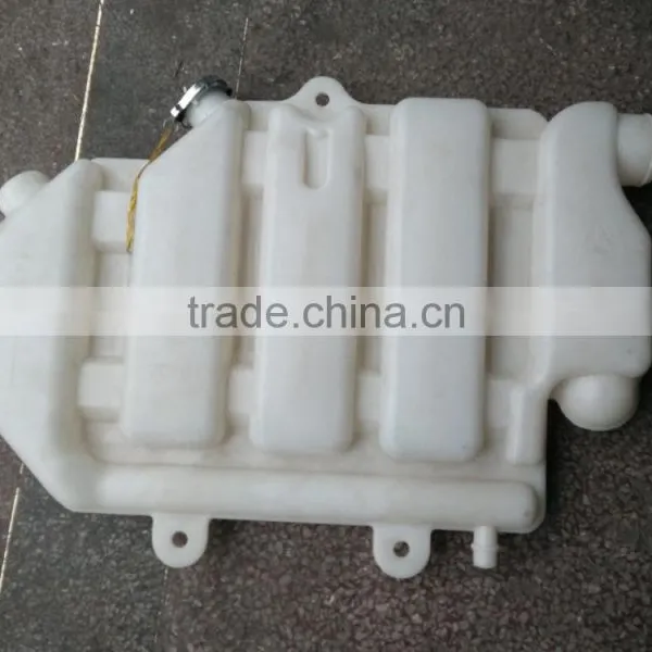 SINOTRUK HOWO Truck Water Expansion Tank photo-2