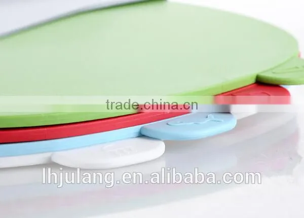 Useful 4pcs Plastic Oval Cutting Board Set With Stand for Kitchen/plastic Oval Chopping Board photo-2