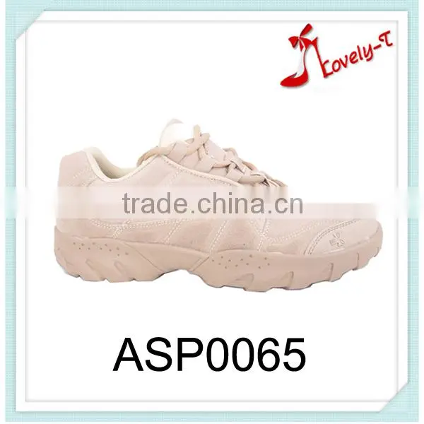 China Factory Lace up Safety Men Sport Shoes Cream Color Low Heel Sport Shoes