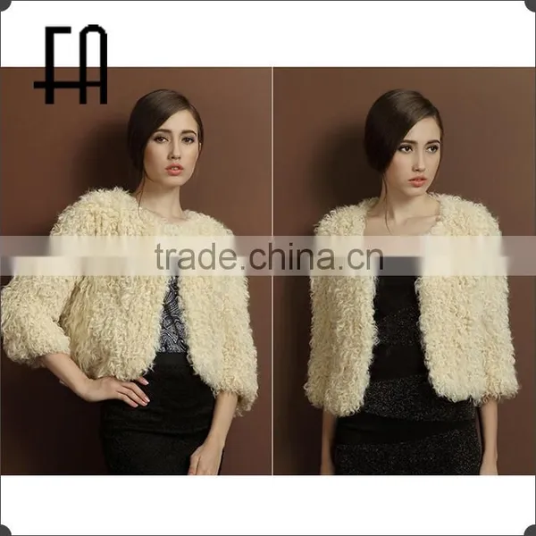 Factory Price Wholesale Fashion Lady's Lamb Fur Knitted Jacket photo-3