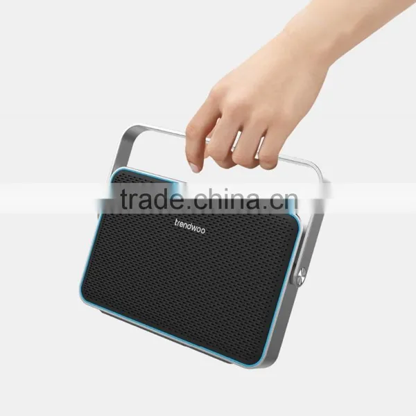 Elegant powerful outdoor speaker with handlebar,aluminum shell,10W output
