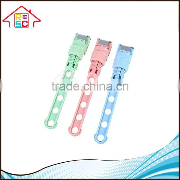 NBRSC Plastic Expandable Indoor Clothes Hanger photo-3