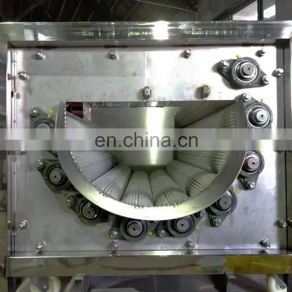 Automatic Vegetable Fruit Brush Cleaning Peeling Machine photo-6