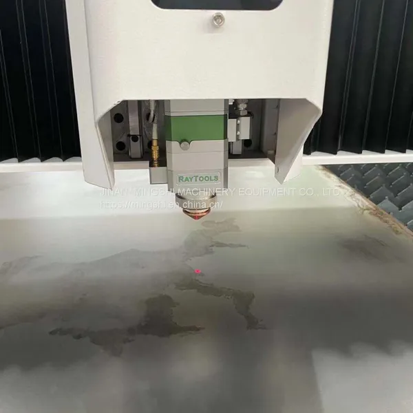 High Cutting Efficiency, High Cutting Quality 1kw Fiber Laser Cutting Machine photo-4