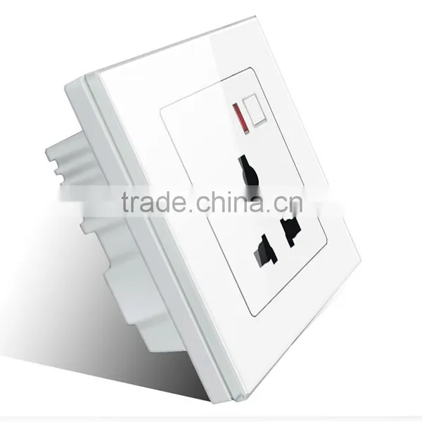 86*86*37mm Wall Mounted Wifi Socket From LANBON for Home Automation photo-2