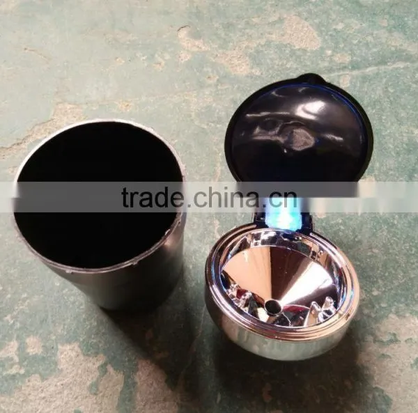 Ashtray High Quality Plastic Ashtray Portable Ashtry Multi-color Car Ashtray photo-5