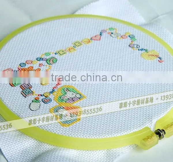 Embroidery Hoops of Different Size for DIY Craft Lace Embroidery photo-3