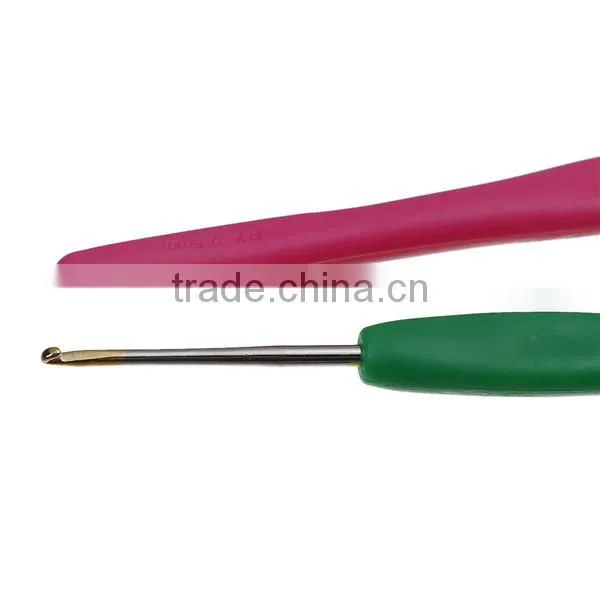 Hot Sale At Random 13.5cm Plastic Aluminum Crochet Hooks photo-3