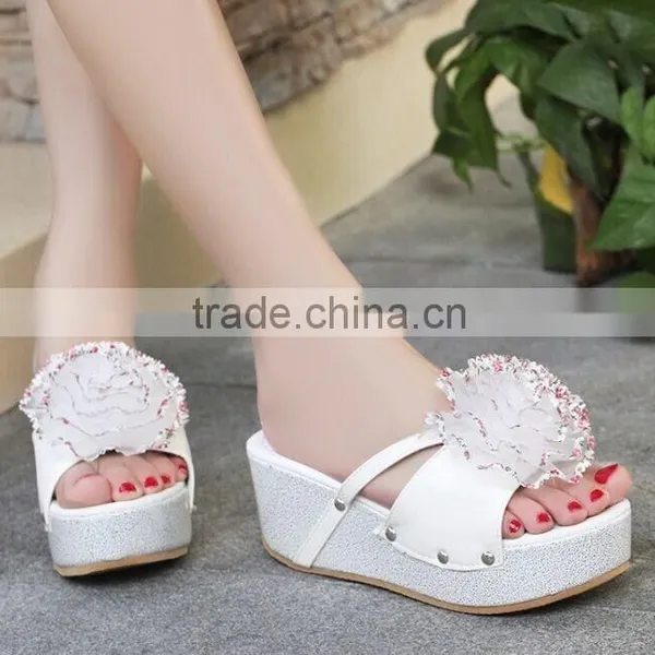 2015 Comfortable and Fashion Summer Sandals Ladies Sandals Wholesale photo-4