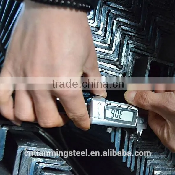 Hot-rolled Angle Iron Heavy-duty Iron Bracket for Engineering Angle Steel for Building