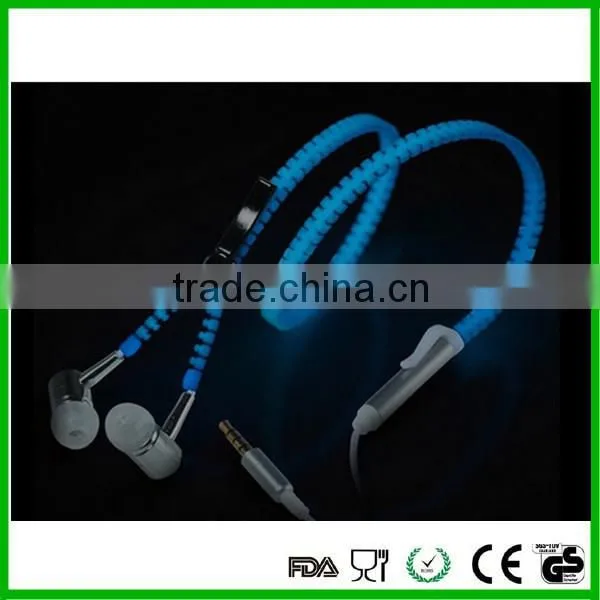 Retractable Earphones With Mic Speaker photo-2