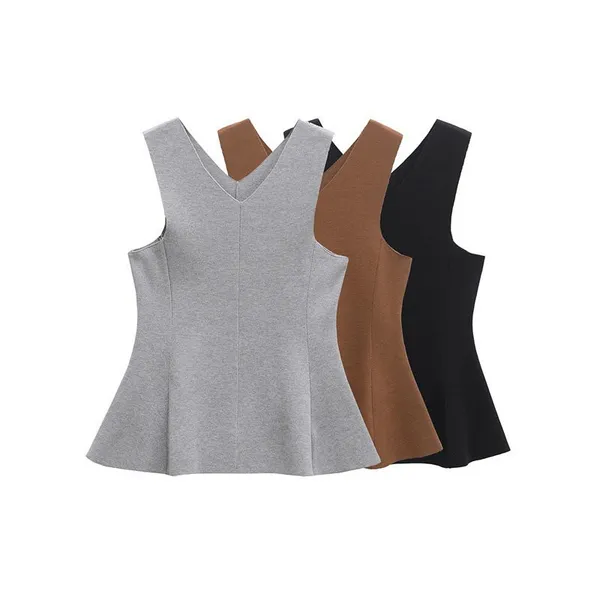 Spring new style backless top with exposed back and sexy look for women from Europe and America. This is a backless top with a back opening, featuring a sexy look. It is suitable for women