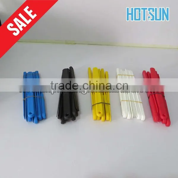 Colors of Plastic Ink Spatulas Used For Printing photo-2