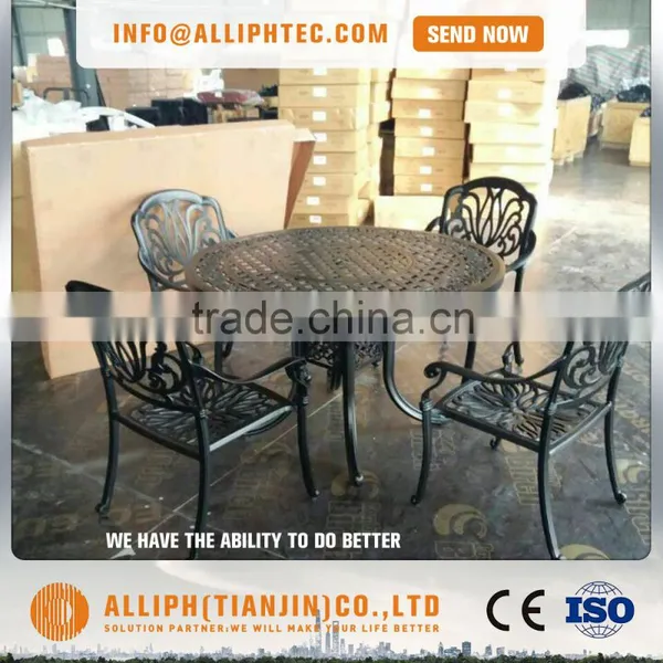 Hot Selling Fashionable Cast Aluminum Patio Furniture in Outdoor Garden