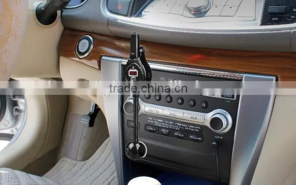 Bluetooth Car Kit With Detachable Earphone photo-4