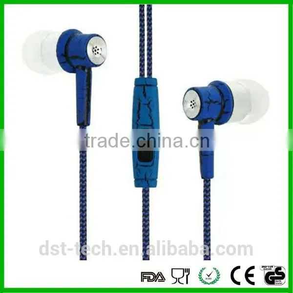 Top 50 Sport Metal Crack Earphone With Mic Earbuds photo-4