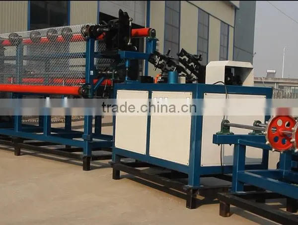 Full Automatic Galvanized/PVC Coated Chain Link Fence Machine photo-4