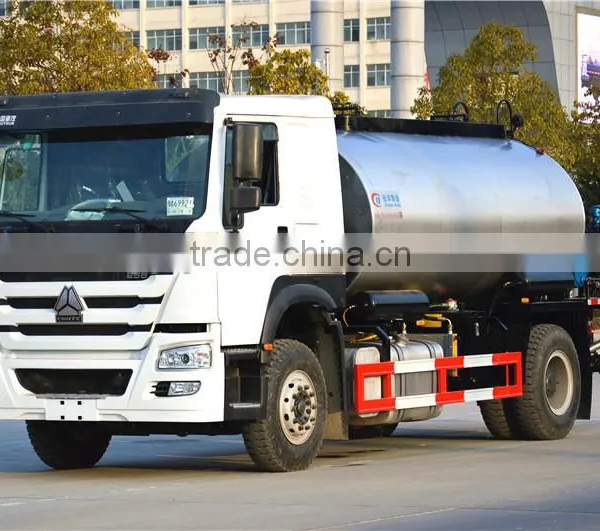 Sinotruck Howo 6000L Asphalt Tanker Truck for Sale photo-2