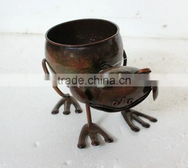 Flower Pot With Animal Decor photo-6