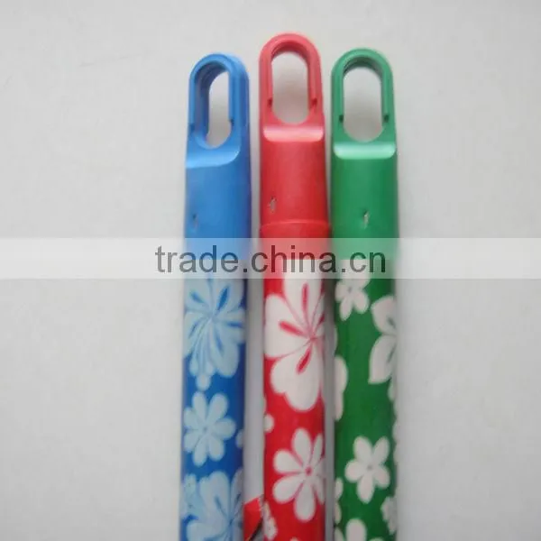 PVC Coated Wooden Stick for Broom Handle With Plastic Hook 120*2.2cm Pvc Coated Wooden Broomstick photo-3