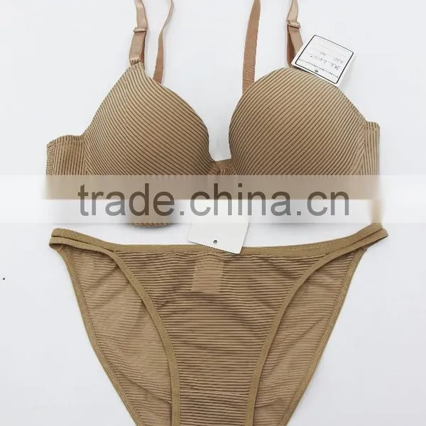 Sexy and Comfortable Bra Set High Quality Ladies Striated Sexy Panty and Bra Sets photo-2