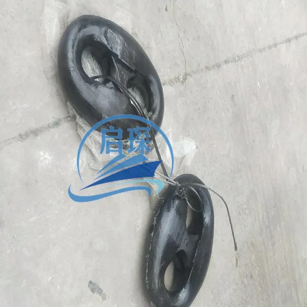 Black Painted Grade 2 Grade 3 Marine Kenter Shackle in Stock photo-2