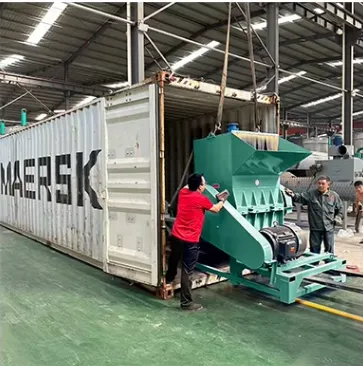 Single V-Type Blade Plastic Crusher for Efficient PET, HDPE, PP Material Processing photo-4