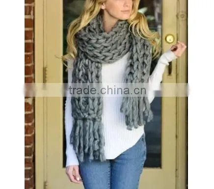 Hand-made Chunky Tassels Scarf photo-2