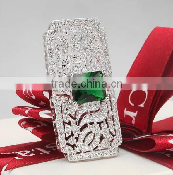 Platinum Plated Elegant Victorian Wedding Brooch With AAA+ Cubic Zircon Micro Pave Setting for Women and Men photo-2