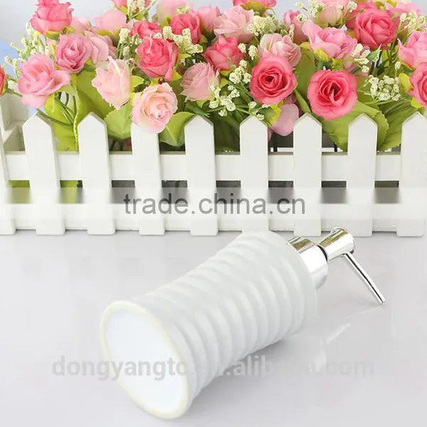 Factory Wholesale Custom New Porcelain Bath Set Ceramic Bathroom Accessory Set photo-3