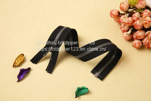 #3 #5 #8 #10 #15 #20 Plastic Zipper With Triangular Teeth Open End photo-3