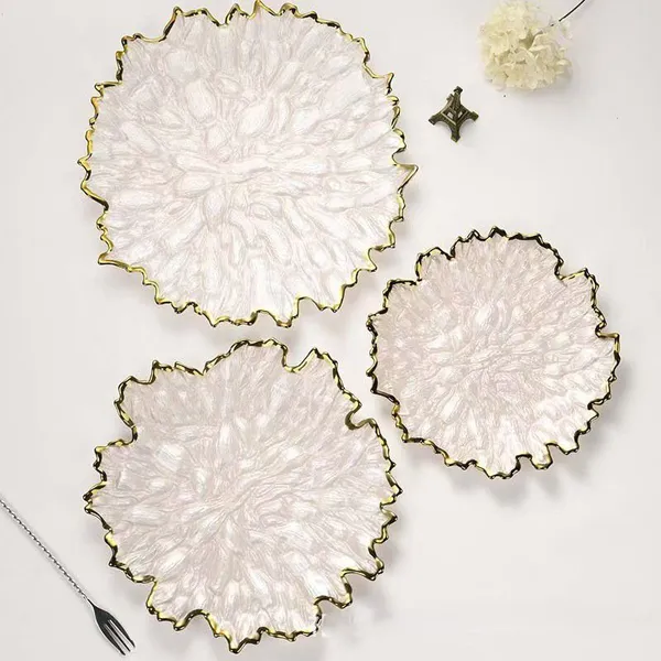 Wholesale Colorful Glass Plate for Wedding Western Food Plate Home Decoration Gold Glass Clear Beaded Charge Plate Dinnerware