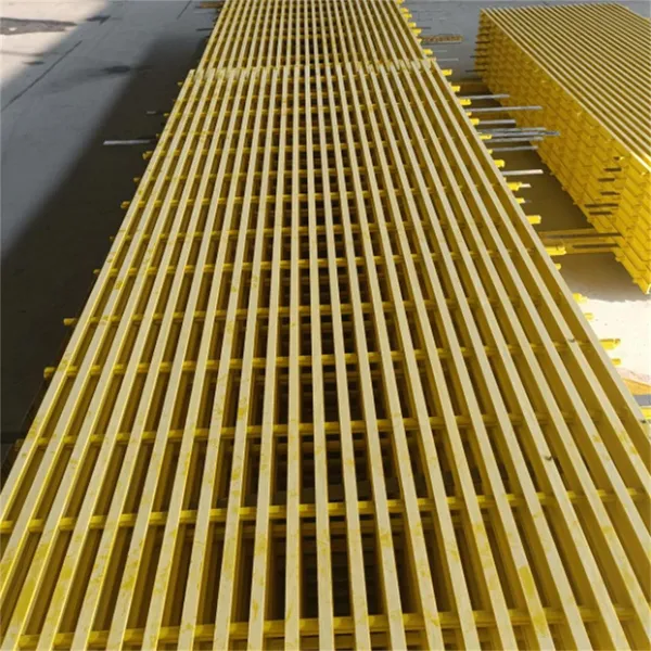 Wholesale Customized Polyester Grating Board, Marine Corrosion-resistant Fiberglass Grating Pedal, Yellow Green photo-4