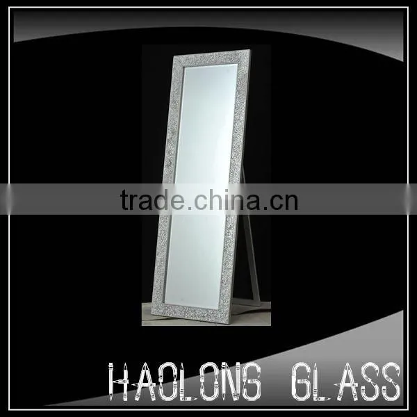 Picture Frame With Bevelled Mirror Edge