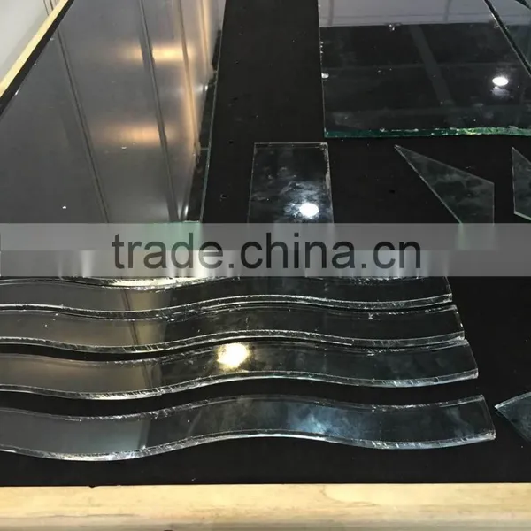 China Perfect Quality Cnc Glass Cutting Machine for Interior Design photo-3