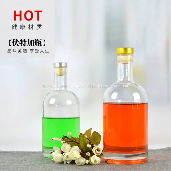 Производитель стеклянных бутылок. Оптовая продажа стеклянных питьевых бутылок объемом 700 мл.