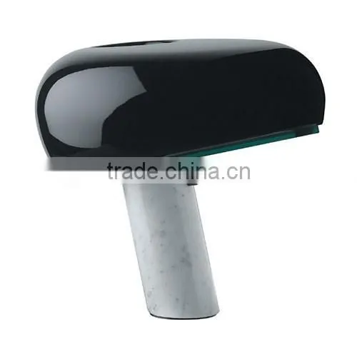 Zhongshan Guzhen Lighting Factory Directly Selling the Modern Snoopy Table Lamp