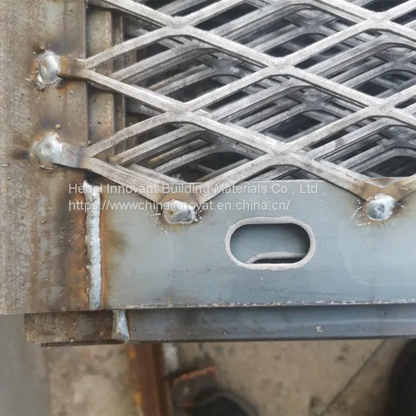 Diamond Expanded Wire Mesh Fence photo-2
