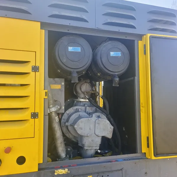 Used Atlas Copco XRVS1050 Mobile Air Compressor photo-2
