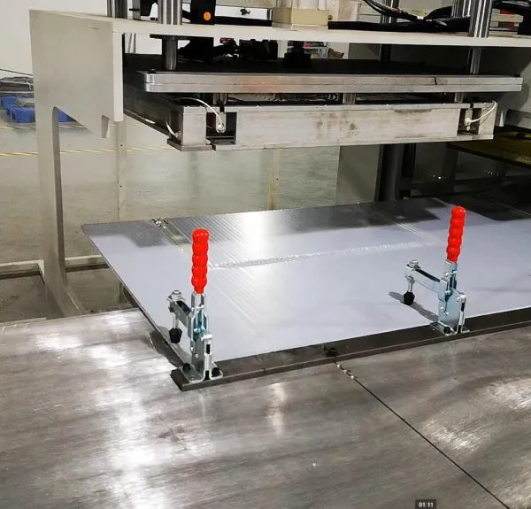PP Coroplast Sheet Board Plate Edge Sealing Corrugated Plastic Sheet Corner Sealing Plastic Pallet Sleeve Coaming Box Welding Machine photo-5