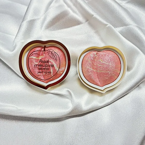 Fully Customized Peach Shape Blusher Palette With High Glow Face Backed Powder Oem Blush and Highlighter Chunky Glitter photo-3