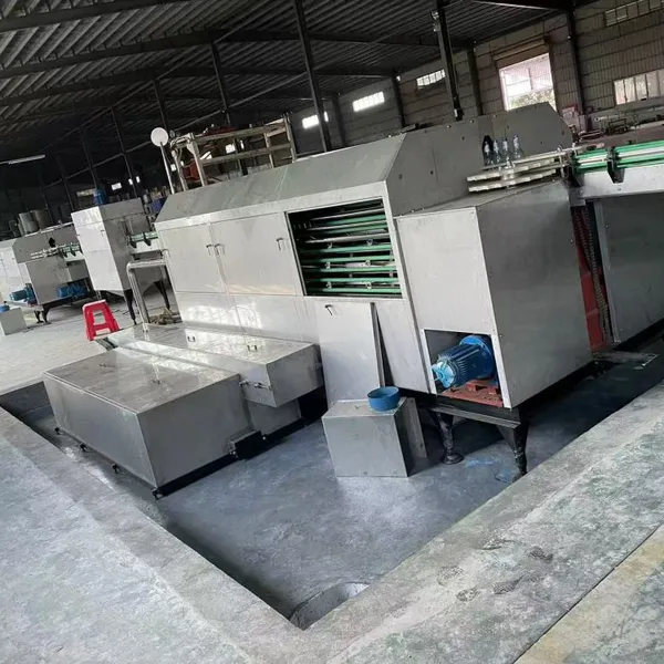 Custom Glass Bottle Carbonated Beverage Filling and Labeling Machine photo-2