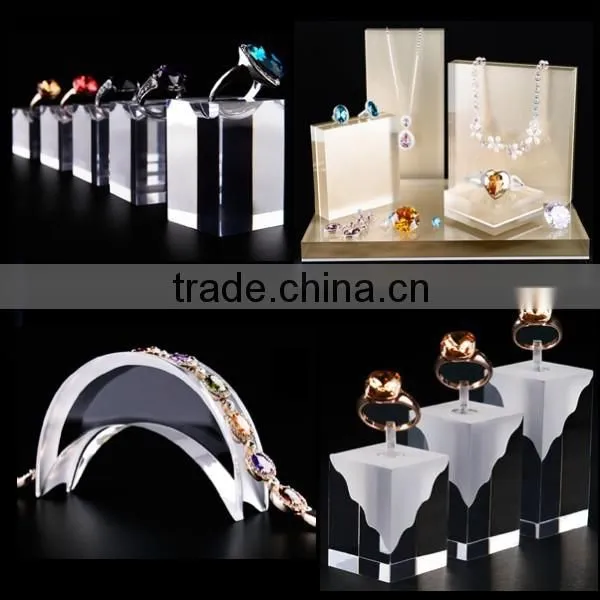 Factory Custom Acrylic Crystal Glass Rack for Accessories Stand for Jewelry photo-2