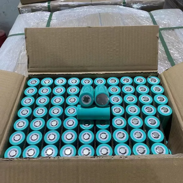 LiFePO4 32700 6000mAh Battery for Electric Tricycle, Bicycle, Bike, Solar Street Light LFP Lithium Battery Pack photo-4