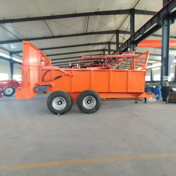 Hua Xi 2FGH-9S Tractor Trailed Solid Fertilizer Spreader photo-2
