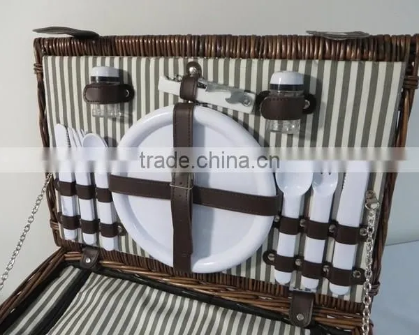 Wholesale Handwoven 4 Persons Wicker Picnic Basket Insulated photo-2