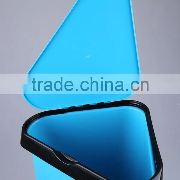 Rubbish Bin Household Garbage Can With Cover/Triangular Plastic Trash Can photo-2